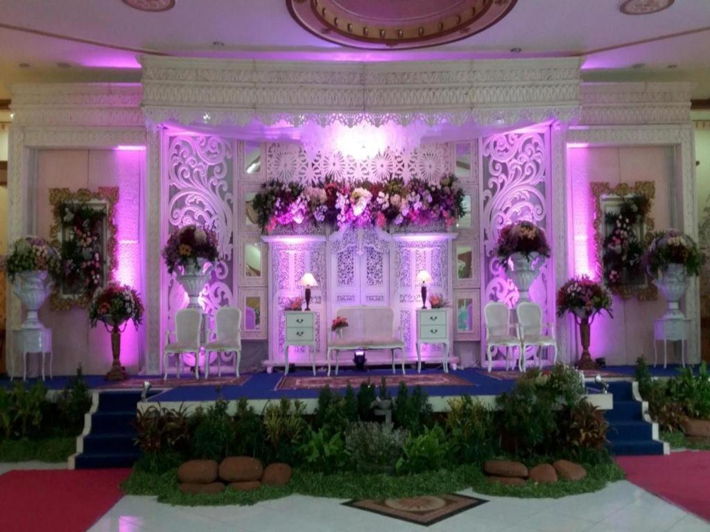 ยุสโร โฮเต็ล เรสเทอรองต์ แอนด์ คอนเวนชั่น Hotel Jombang ภายนอก รูปภาพ