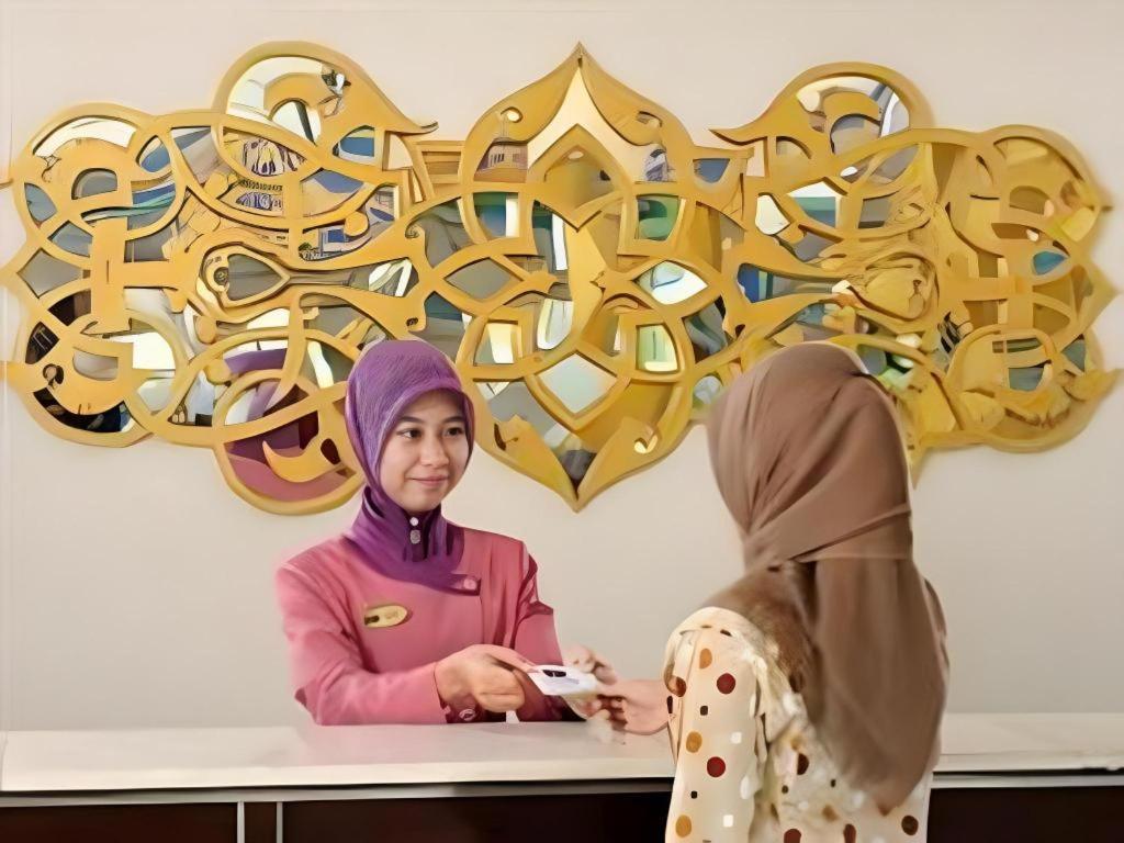 ยุสโร โฮเต็ล เรสเทอรองต์ แอนด์ คอนเวนชั่น Hotel Jombang ภายนอก รูปภาพ