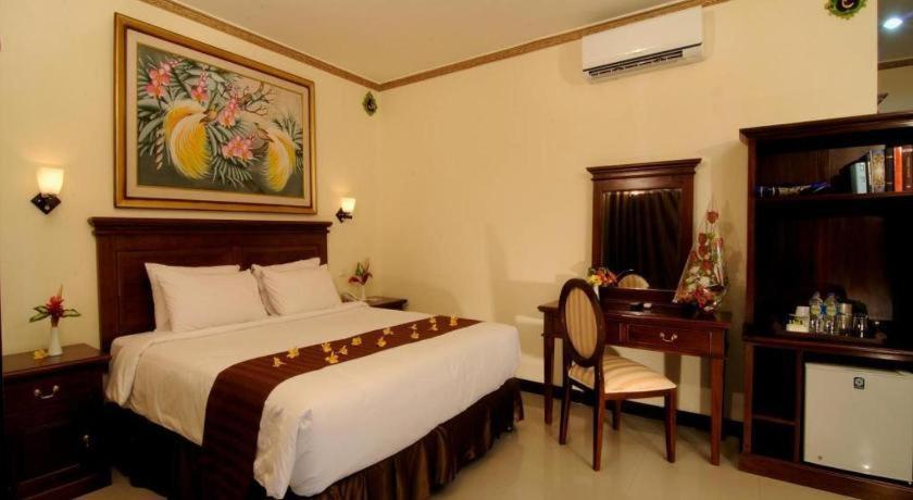 ยุสโร โฮเต็ล เรสเทอรองต์ แอนด์ คอนเวนชั่น Hotel Jombang ภายนอก รูปภาพ