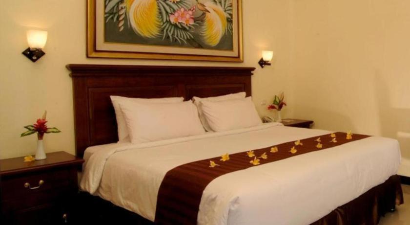 ยุสโร โฮเต็ล เรสเทอรองต์ แอนด์ คอนเวนชั่น Hotel Jombang ภายนอก รูปภาพ