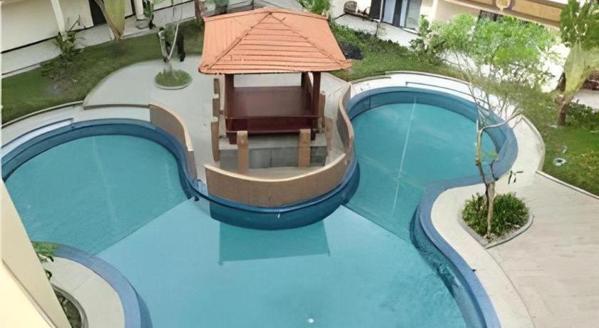 ยุสโร โฮเต็ล เรสเทอรองต์ แอนด์ คอนเวนชั่น Hotel Jombang ภายนอก รูปภาพ