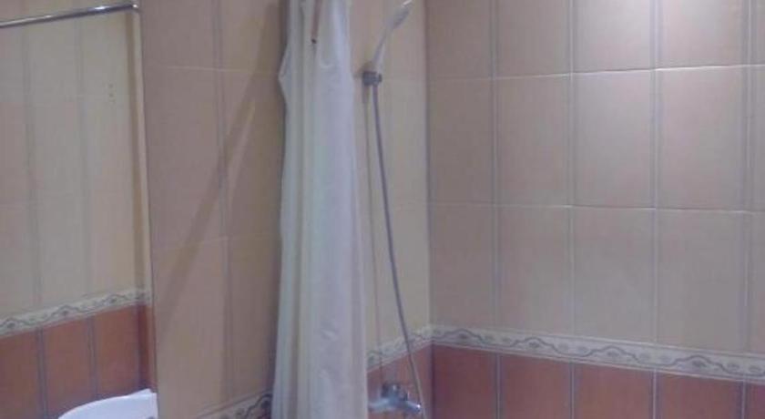 ยุสโร โฮเต็ล เรสเทอรองต์ แอนด์ คอนเวนชั่น Hotel Jombang ภายนอก รูปภาพ